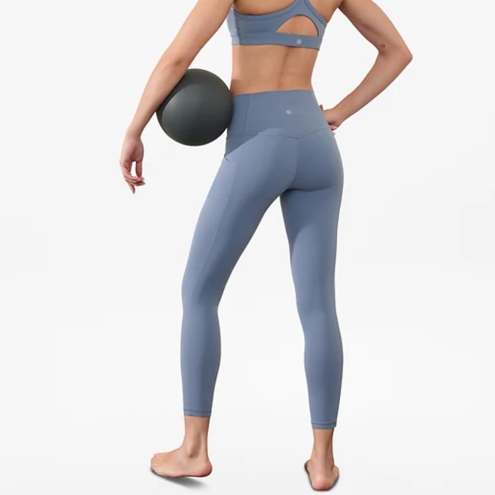 Athleta Salutation Stash Pocket II 7/8 Tights Women's Lavender Leggings XS